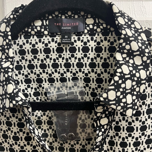 With belt - Picture 3 of 4